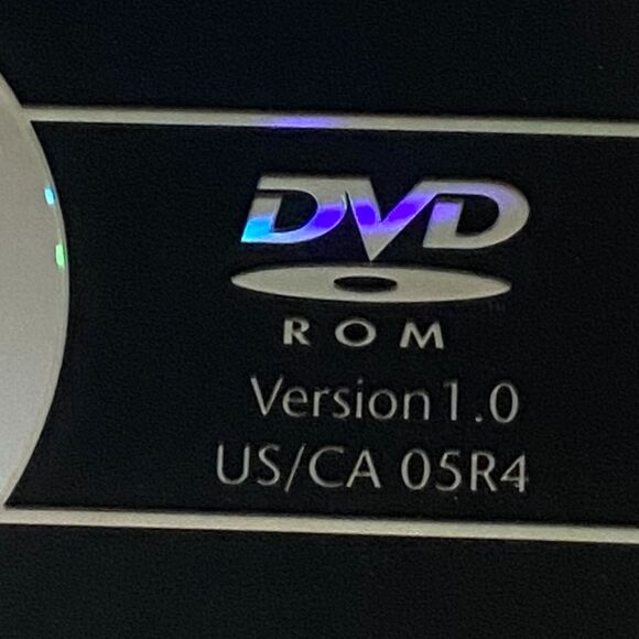 GM Cadillac Navigation Map Disc Version 1.0 Part Number 15906573U 86271-70V850 - Picture 5 of 13